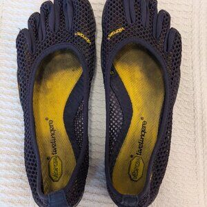 Vibram FiveFingers VI-B Barefoot Shoes – Women’s 7.5–8 (EU 39)